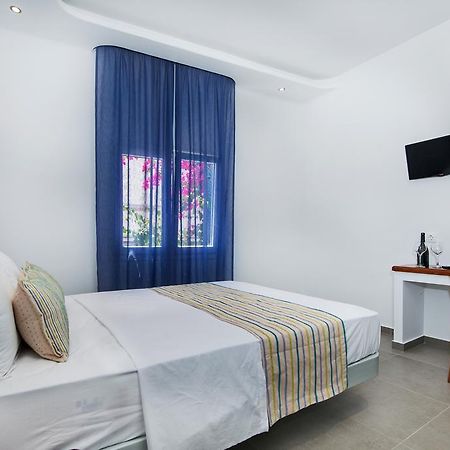 Petini'S Place Fira  Ngoại thất bức ảnh