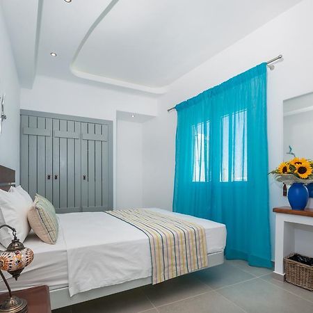 Petini'S Place Fira  Ngoại thất bức ảnh