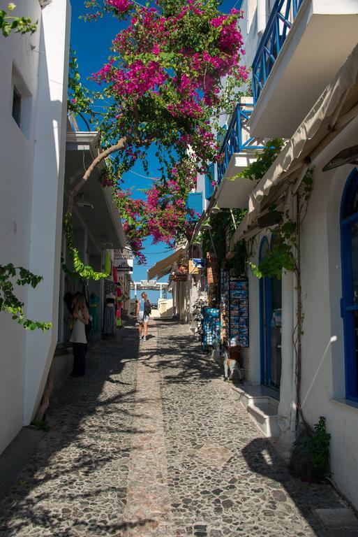 Petini'S Place Fira  Phòng bức ảnh