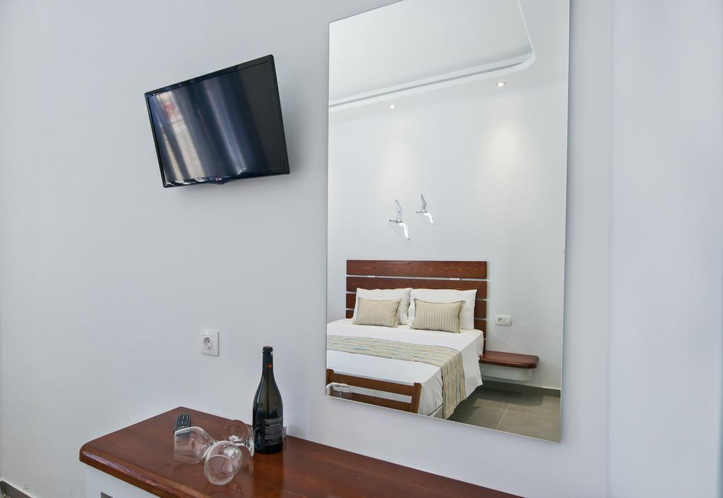 Petini'S Place Fira  Ngoại thất bức ảnh