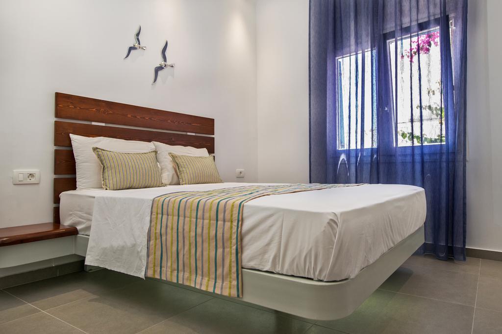 Petini'S Place Fira  Ngoại thất bức ảnh
