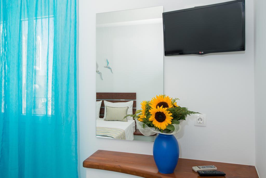 Petini'S Place Fira  Ngoại thất bức ảnh